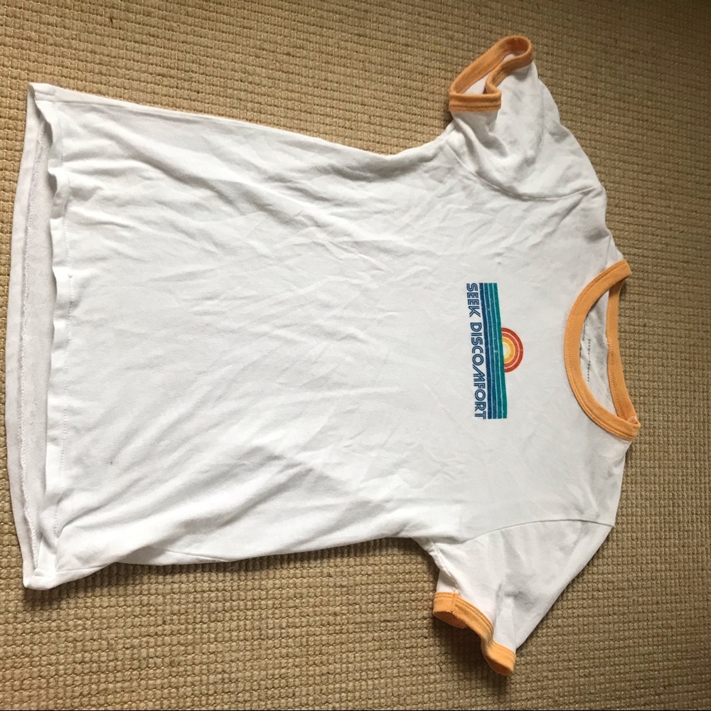 Seek Discomfort Tee